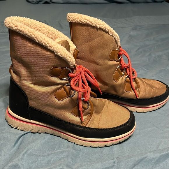 Target Women's Winter Waterproof Lace Up Ankle Boots Size 8 - Picture 1 of 9